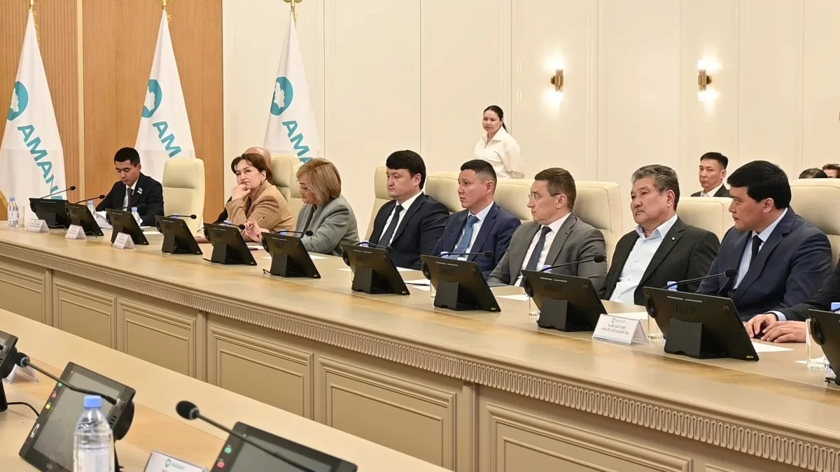 Вопросы в сфере ЖКХ обсудили в Костанае в рамках партийного проекта «TURǴYNDAR AMANATY»