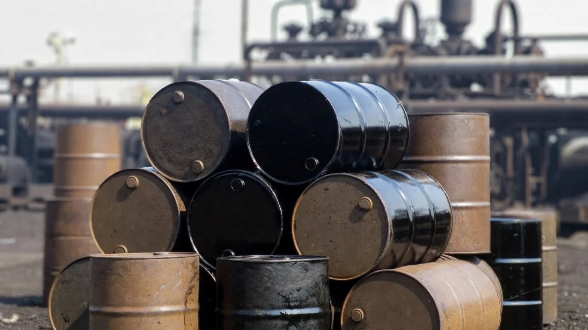 Нефть штурмует новые высоты: Brent приблизился к $124 за баррель