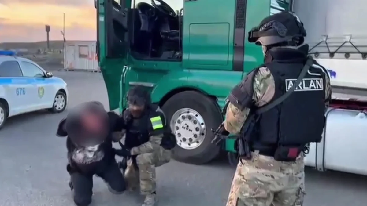 Гражданина Узбекистана задержали по подозрению в незаконной перевозке людей