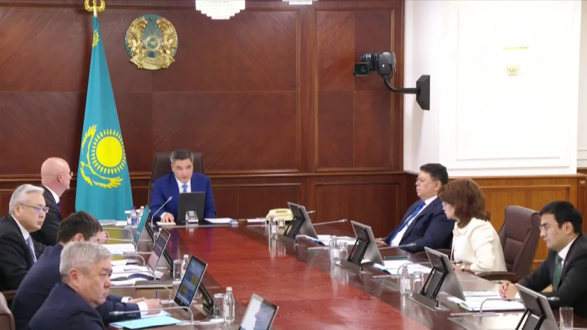 "Мектептер мен медициналық мекемелер 1 қыркүйекке дейін жылу беру маусымына толық дайын болу керек",- О.Бектенов