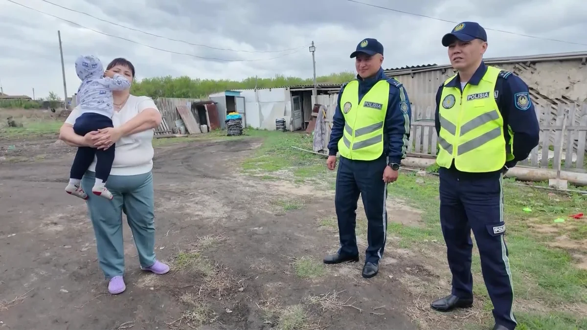 Полицейские спасли из пожара трёх малолетних детей в СКО