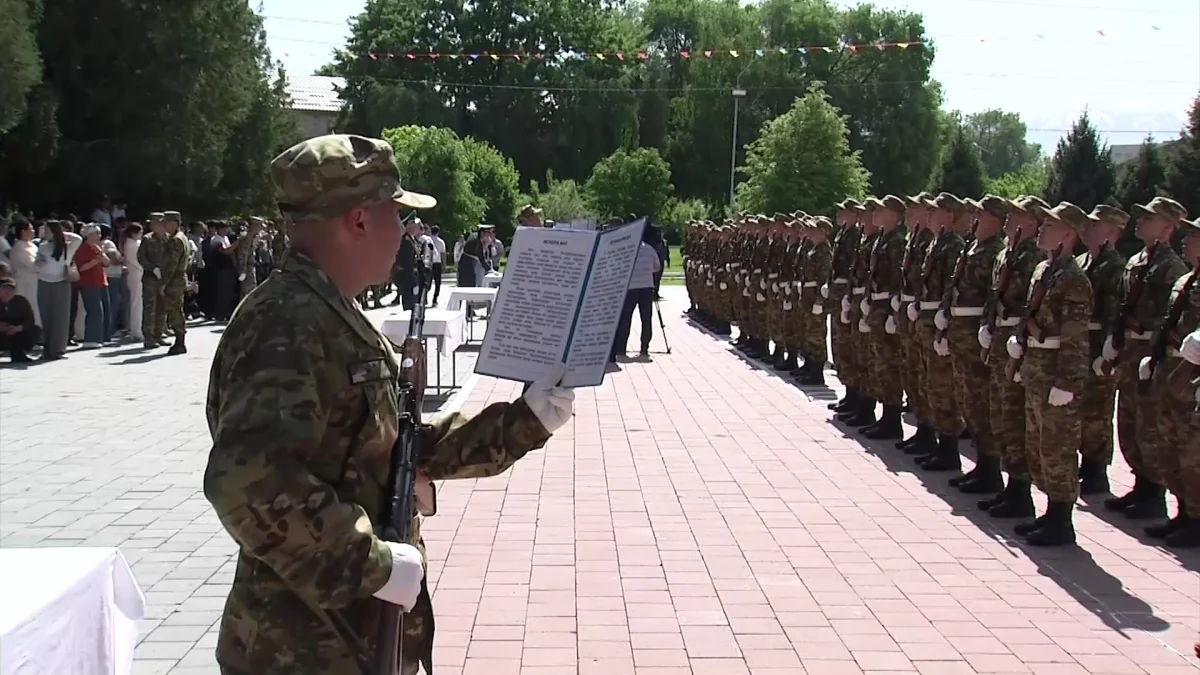 Алматыда ҰҚК шекара қызметінің қатарына алынған жас сарбаздар ант қабылдады
