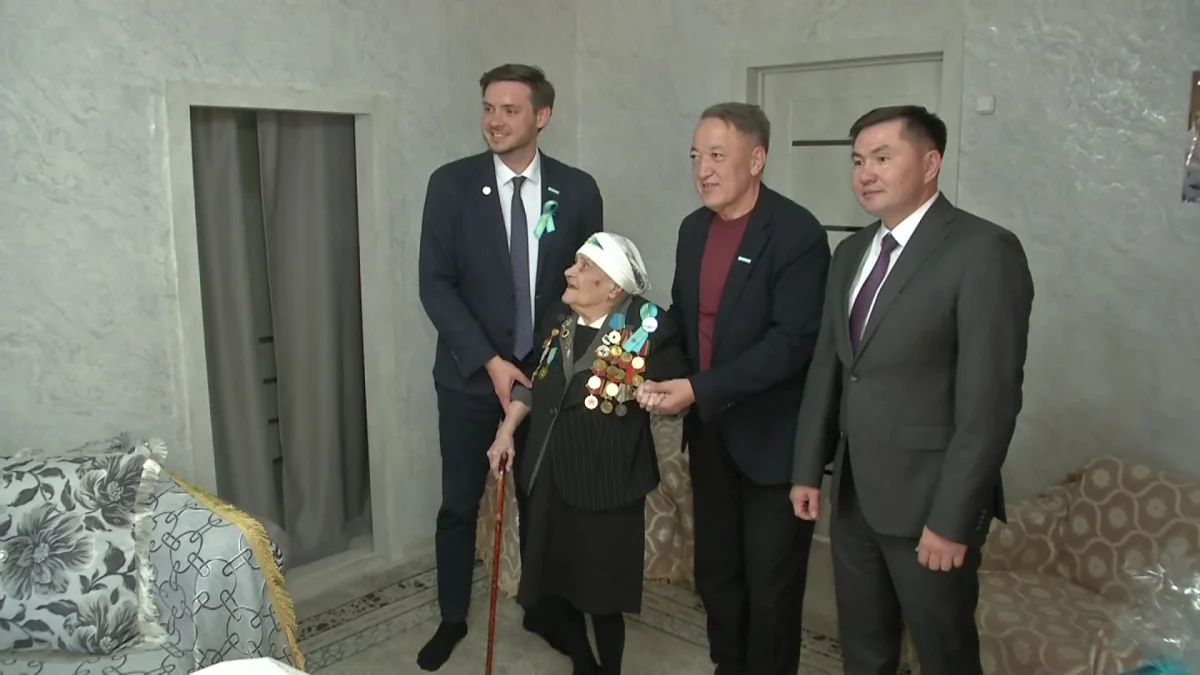 Представители партии «AMANAT» чествуют ветеранов и тружеников тыла по всей стране
