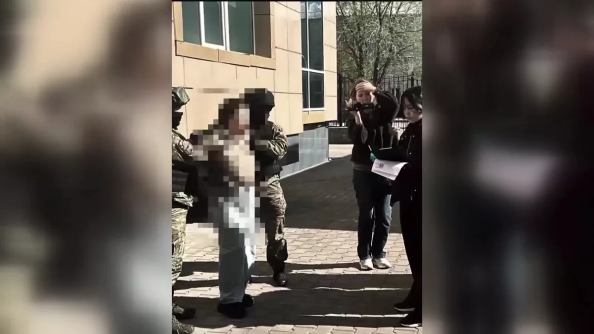 Оралда жігітін бопсалаған әйел ұсталды