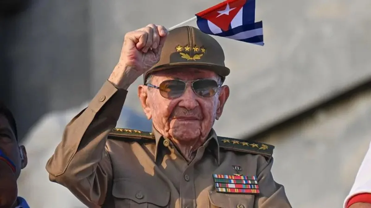США официально обвинили 94-летнего Рауля Кастро в убийстве американцев