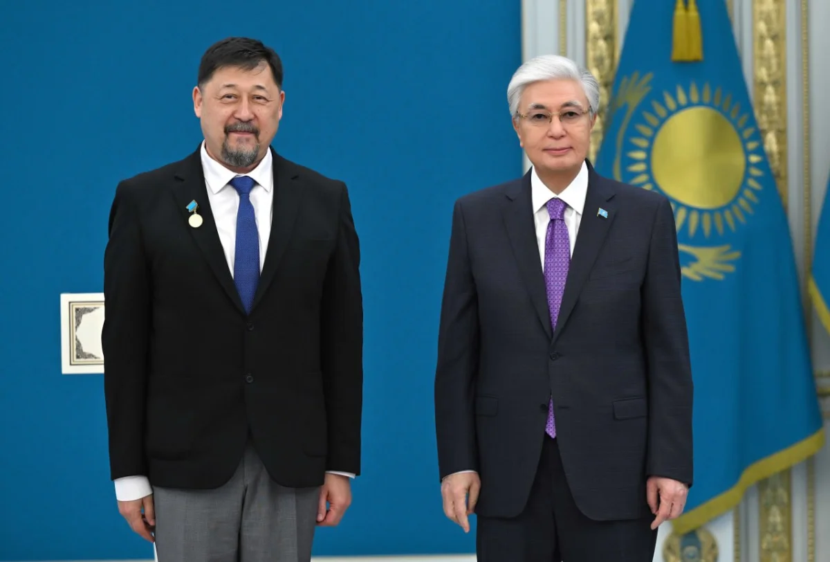 Мемлекет басшысы ұлт өнеріне елеулі үлес қосып жүрген бірнеше азаматқа пәтер кілтін табыстады