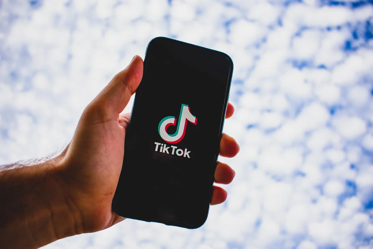 Астана тұрғыны TikTok пен YouTube-та құмар ойын ұйымдастырған