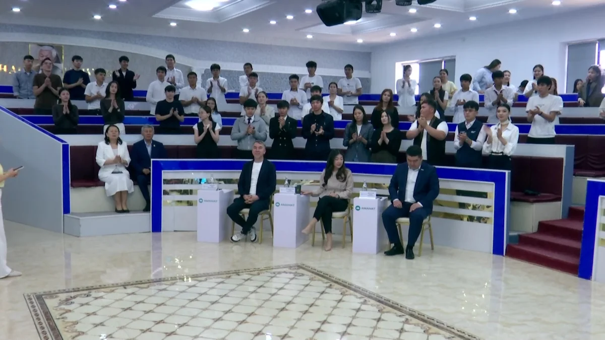 Юные активисты встретились на диалоговой площадке «BIR TOLQYNDA» в Кызылорде и Туркестане