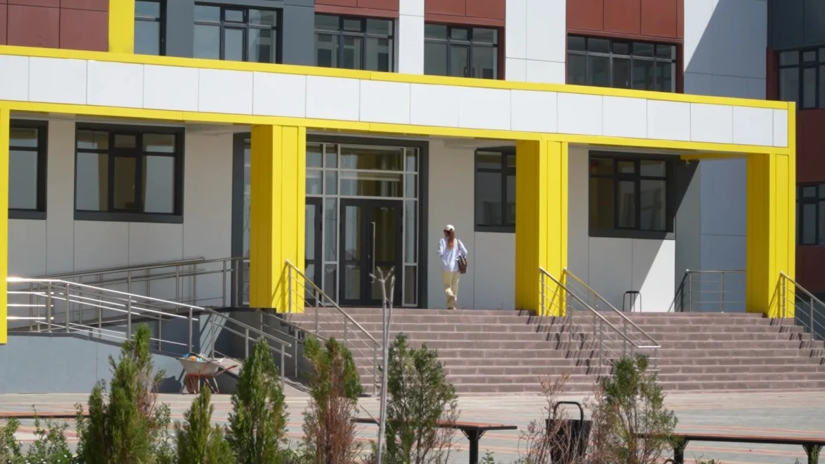 Атырауда Еркінқала-2 ауылы тұрғындары жаңа мектепті пайдалануға беруді талап етті