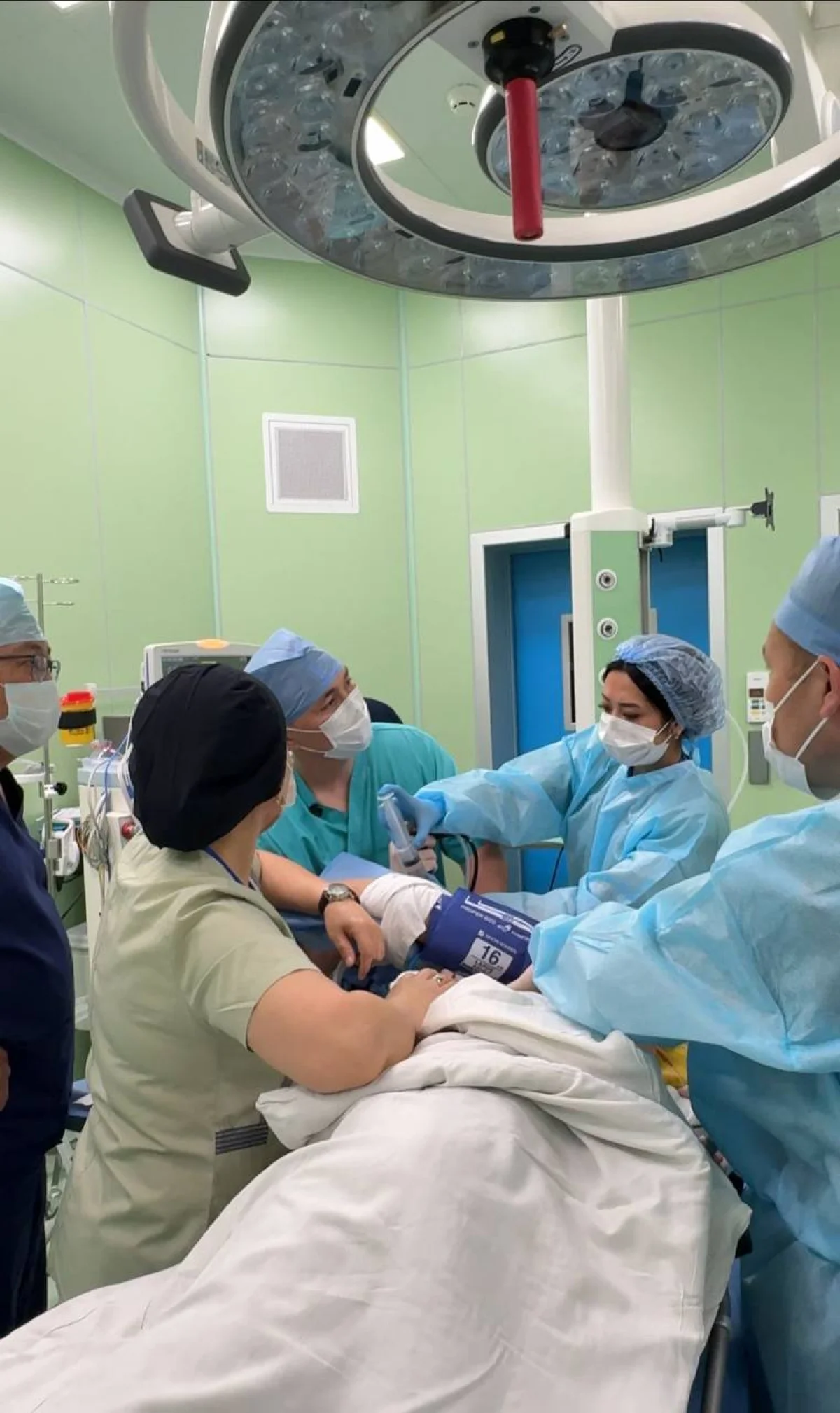 Отандық дәрігерлер өкпенің сирек кездесетін ауруымен ауыратын науқасқа сәтті операция жасады