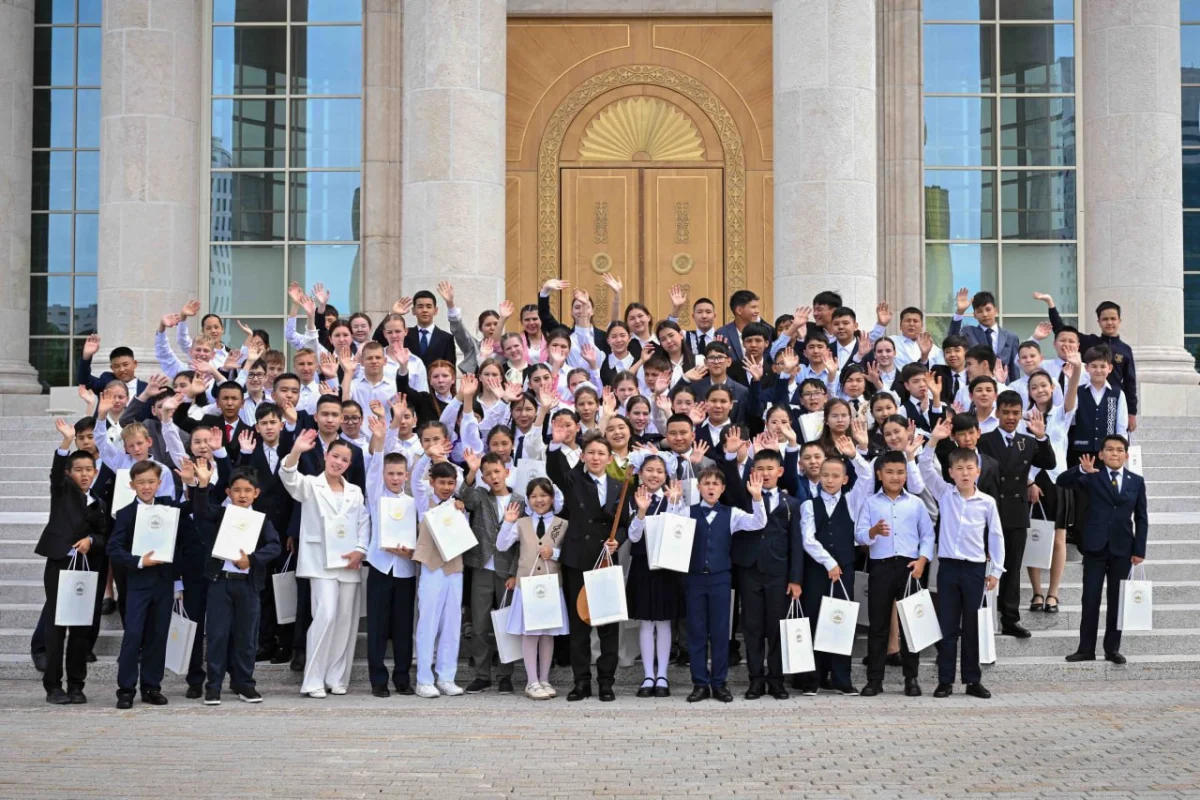 В Акорде провели экскурсию для школьников со всего Казахстана