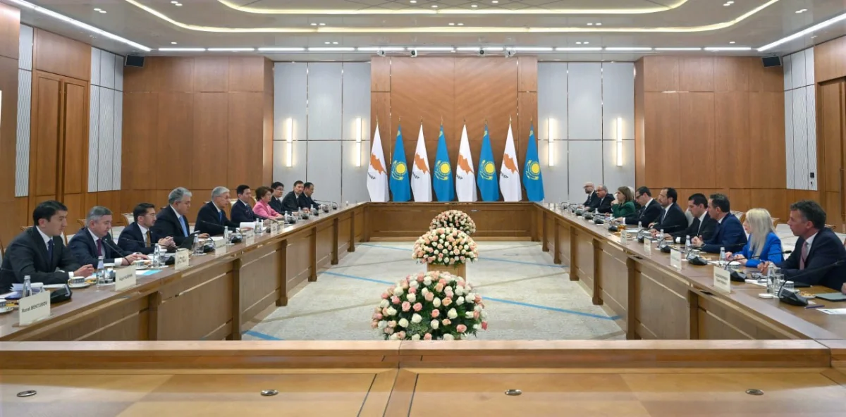 Қасым-Жомарт Тоқаев пен Никос Христодулидистің келіссөзі екі ел делегацияларының қатысуымен кеңейтілген құрамда жалғасты