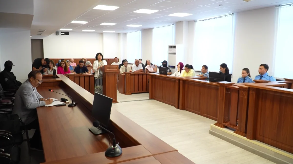 Атырауда 4 бірдей адамды асқан қатыгездікпен өлтірген С.Сәрсемәлиевтен марқұмның туыстары 70 млн теңге моралдық өтемақы талап етті