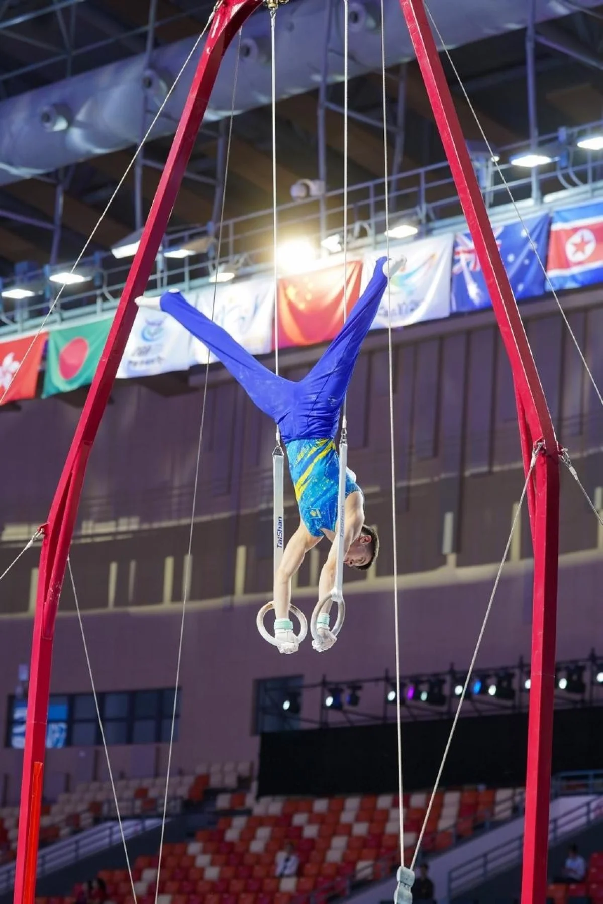 Дмитрий Патанин спорттық гимнастикадан Азия чемпионатының финалында өнер көрсетті