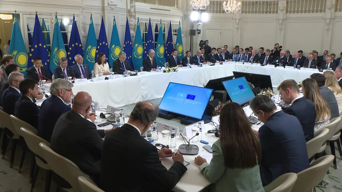 Құны 12 миллиард доллардан асатын коммерциялық келісімдер мен меморандумдарға қол қойылды