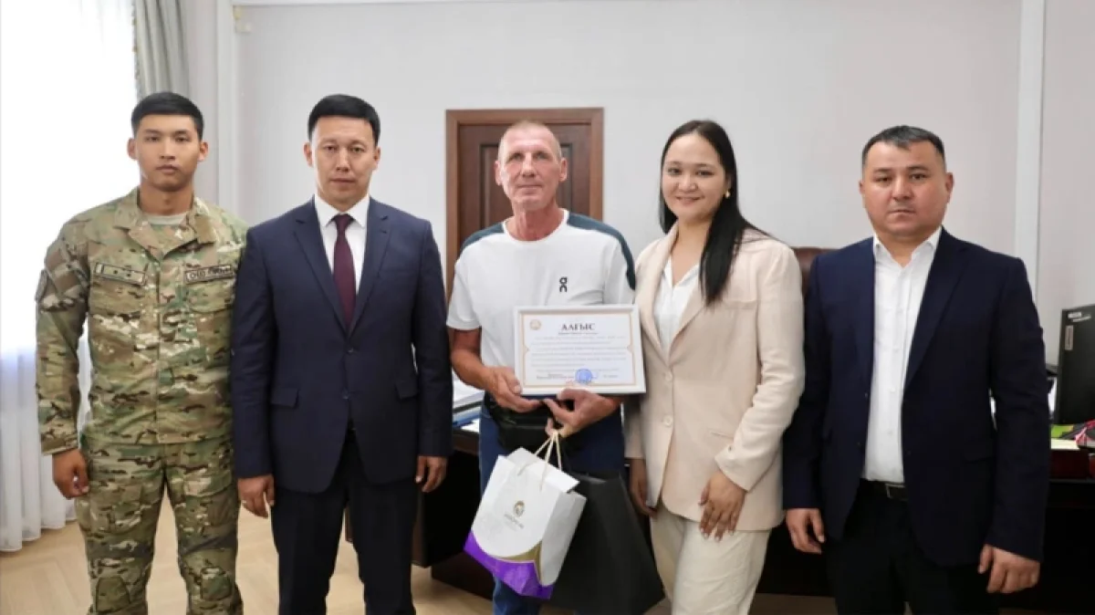 Қызылордалық азамат суға батып бара жатқан жасөспірімді құтқарып қалды