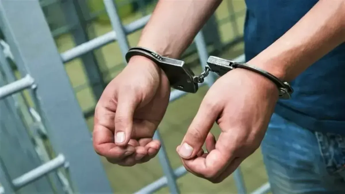 ҰБТ-ға дайындаймын деп 32 адамды алдаған күдікті Албанияда ұсталды