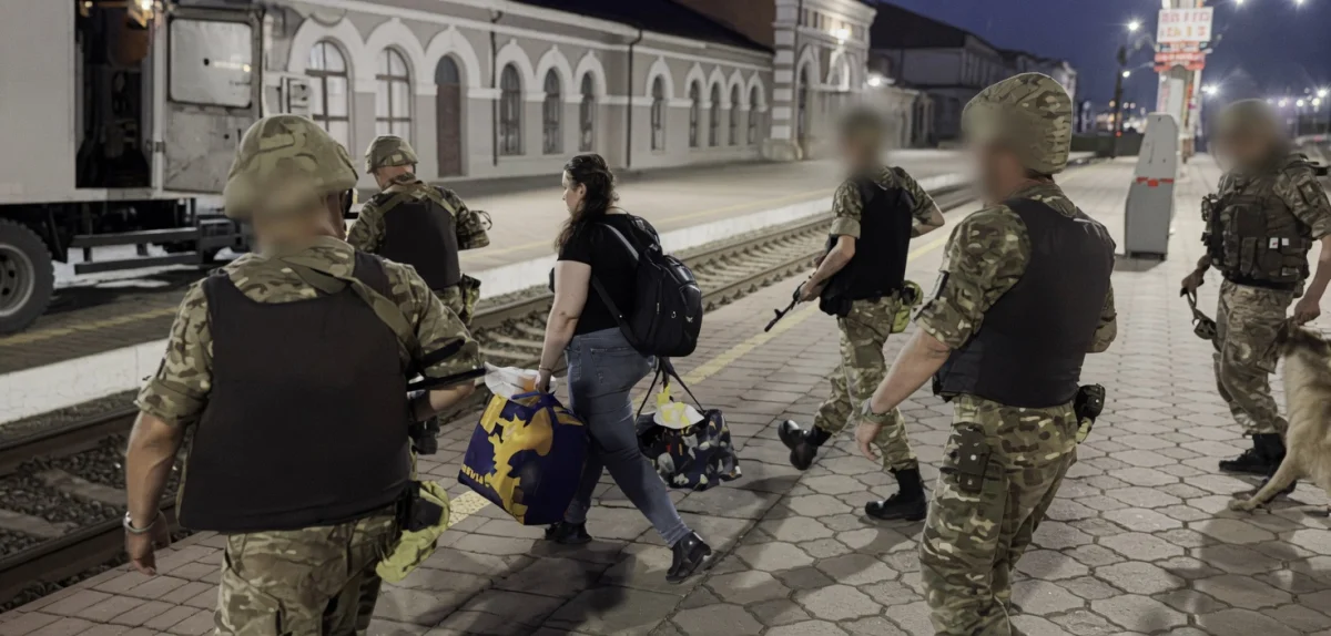 Из России экстрадировали казахстанку, скрывавшуюся от отбывания наказания (ВИДЕО)