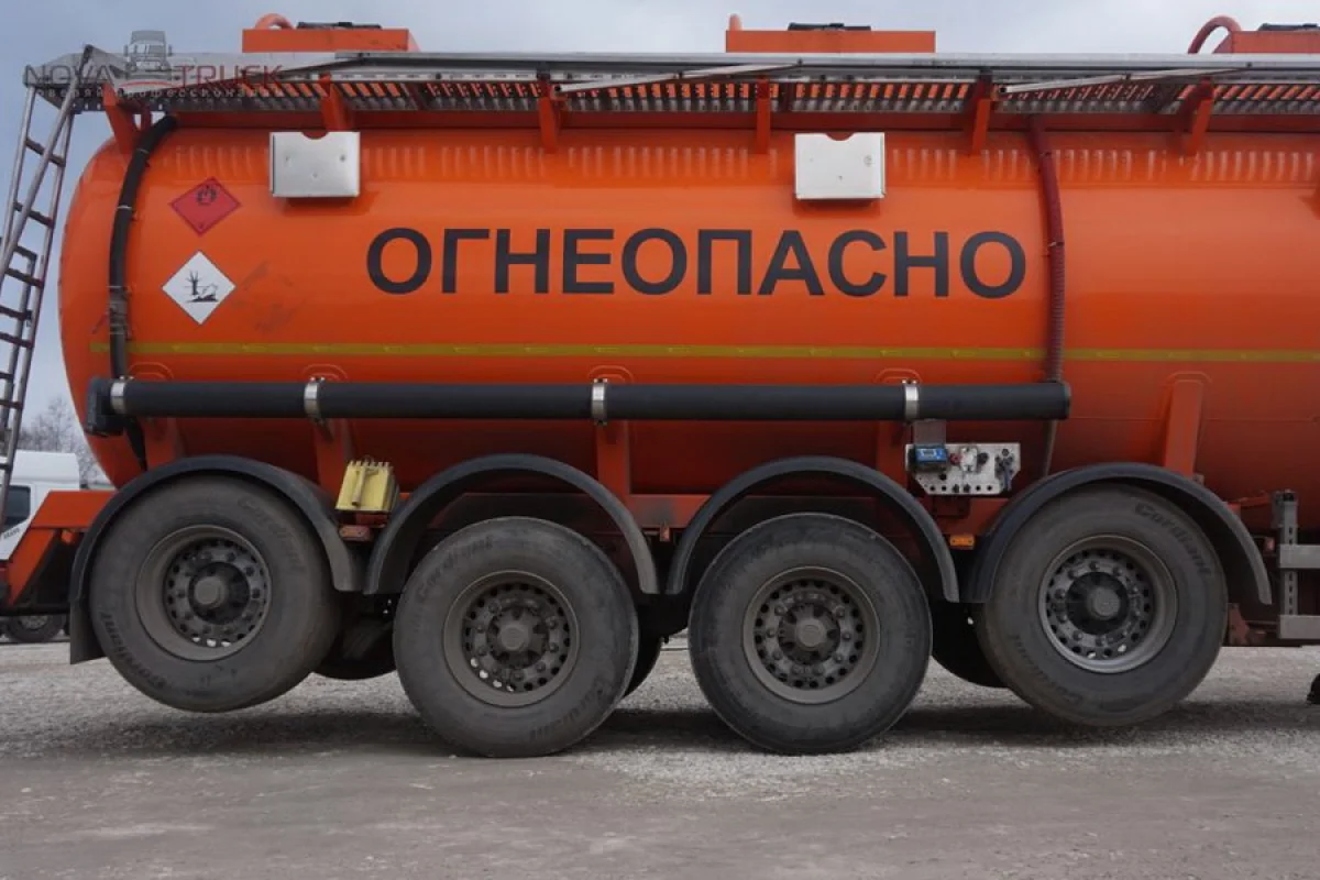 На казахстанских АЗС и мини НПЗ зафиксировали аномальный рост объема услуг