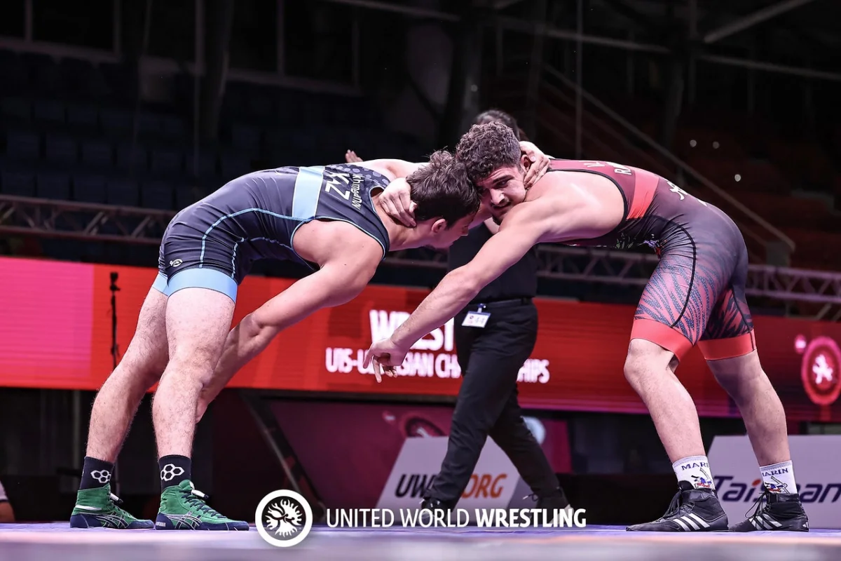 Казахстанские борцы завоевали еще три медали на чемпионате Азии U20