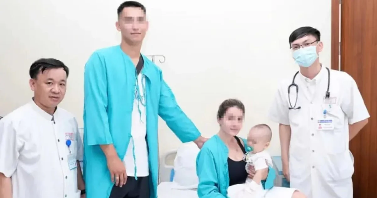 Вьетнамда түйреуіш жұтып қойған қазақстандық сәби ажалдан аман қалды