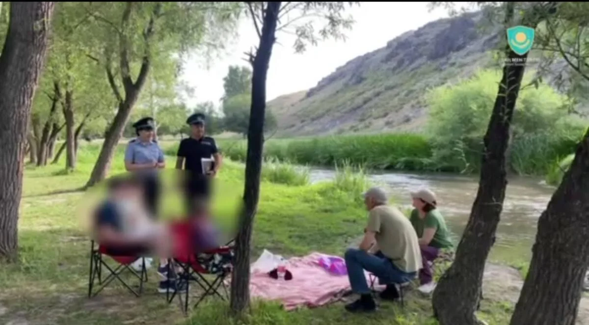ШҚО-да полицейлер демалыс орындарында "Таза Қазақстан" акциясы аясында рейд өткізуде