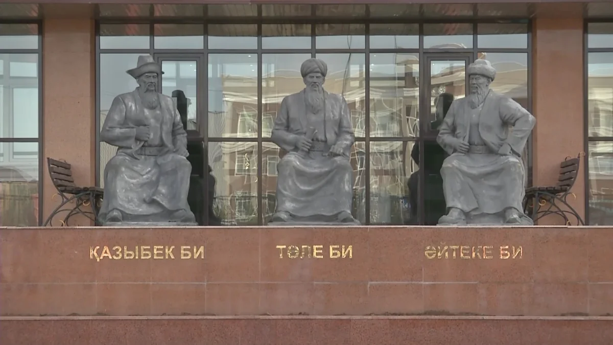 Шығын – 2 млрд теңге: Қарағанды облысында темір кенін заңсыз өндіріп, шетелге сатқан 3 адам сотталды