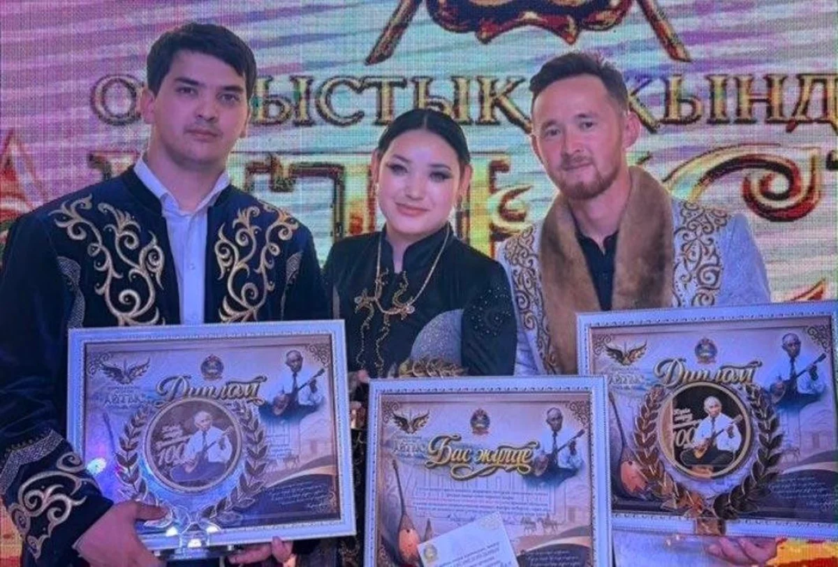 Военнослужащая Службы спецопераций стала лучшим акыном