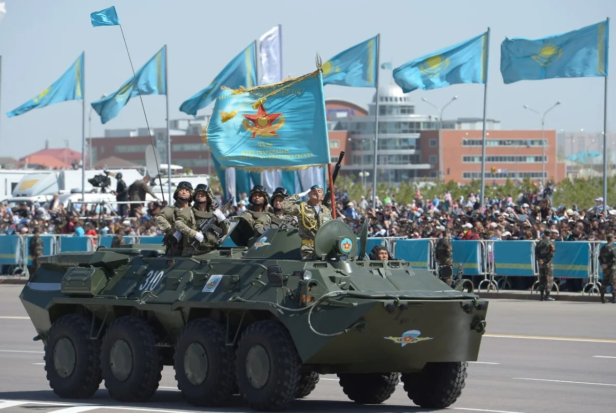 Вооруженные силы РК празднуют День воинских символов