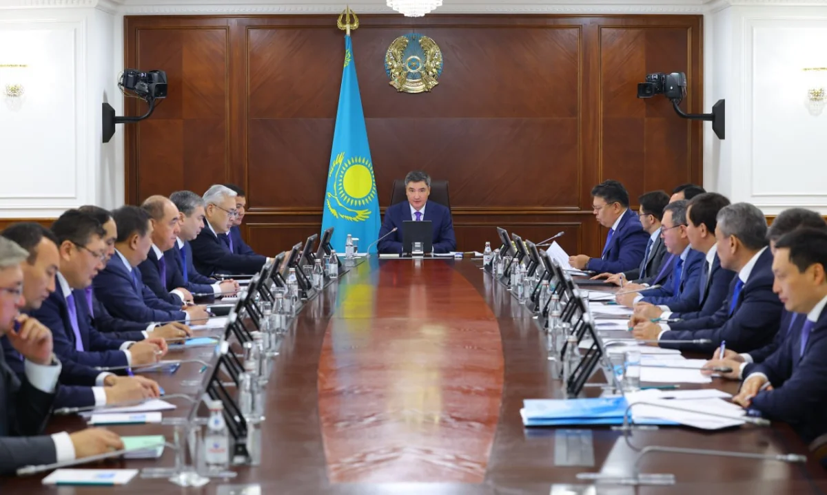 Олжас Бектенов әкімдерге өңірлердегі инфрақұрылымды жаңғырту қарқынын арттыруды тапсырды