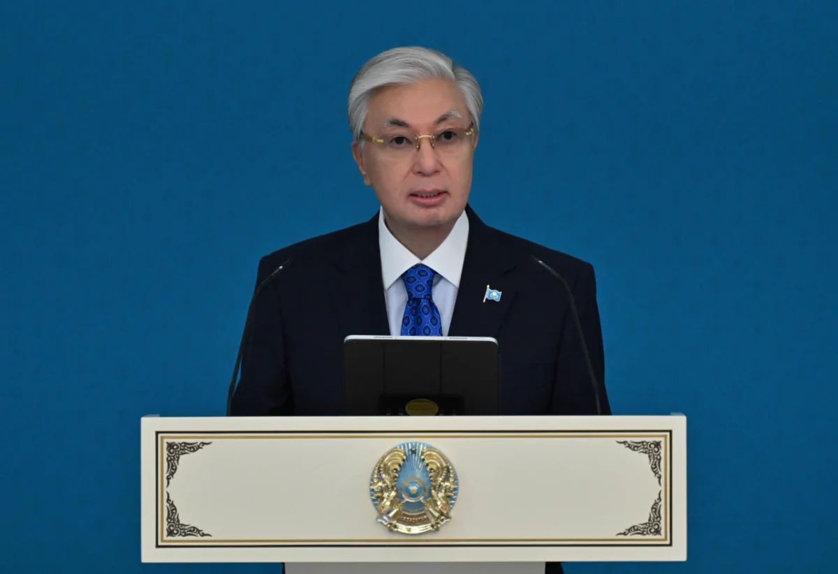 Қасым-Жомарт Тоқаев: «Өткен жылы 13 мың шақырым автокөлік жолын салу және жөндеу жұмысы жүргізілді»