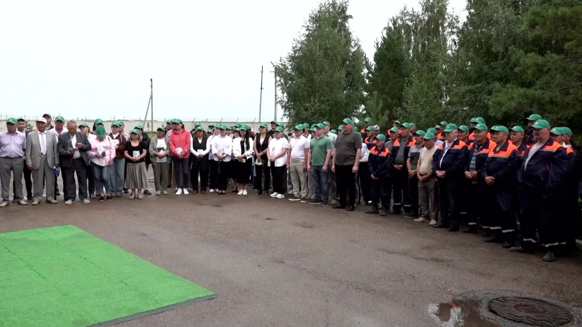 «Ауыл» партиясының өкілдері еңбек ұжымдарымен кездесті