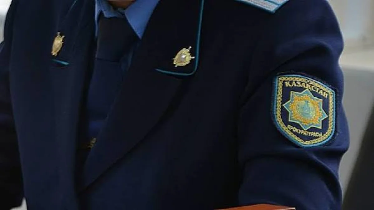 Миллионы со спецсчета — на карты родни: в Мангистау под следствие попал частный судебный исполнитель