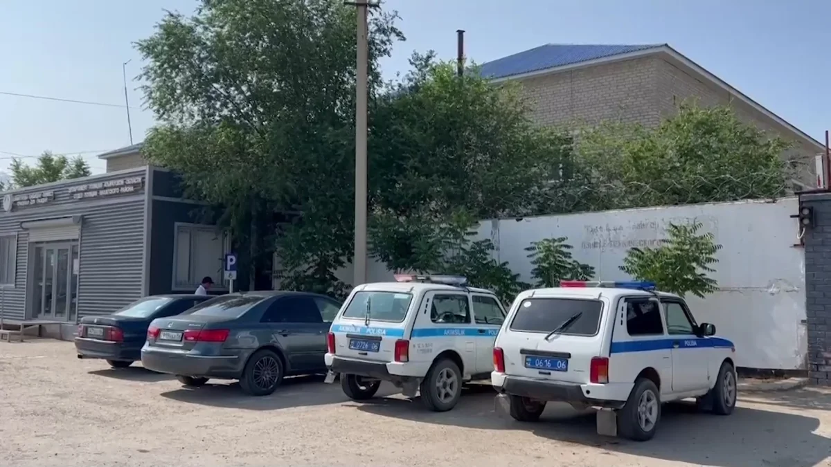 Оралда туысының алтын әшекейлерін үптеген ұры ұсталды