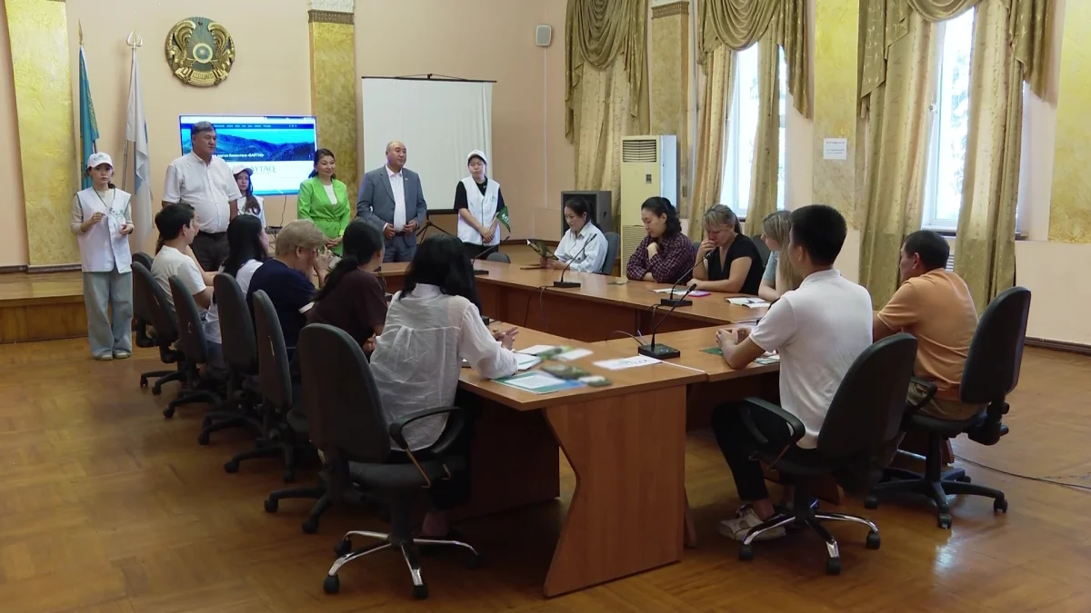 Партия «Байтақ» презентовала программу сотрудникам «Казгидромета»