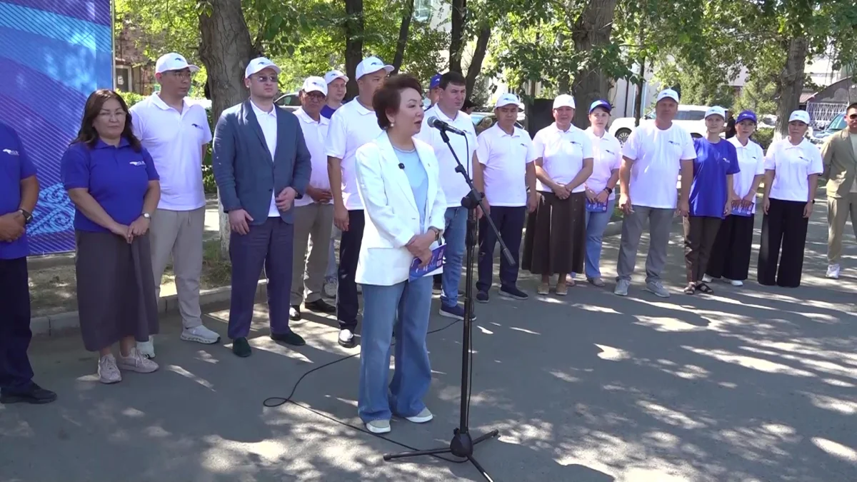 «Ақ жол» партиясының кандидаттары еңбек ұжымымен кездесті