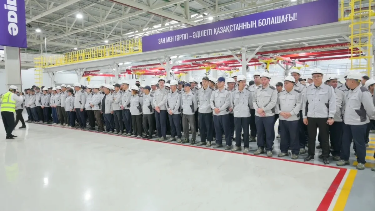 «Әділет» партиясының өкілдері Қостанайда еңбек ұжымдарымен кездесті