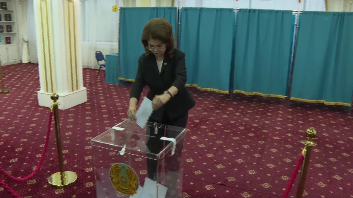 "Народ определяет своё будущее": Аида Балаева проголосовала на выборах в Курултай