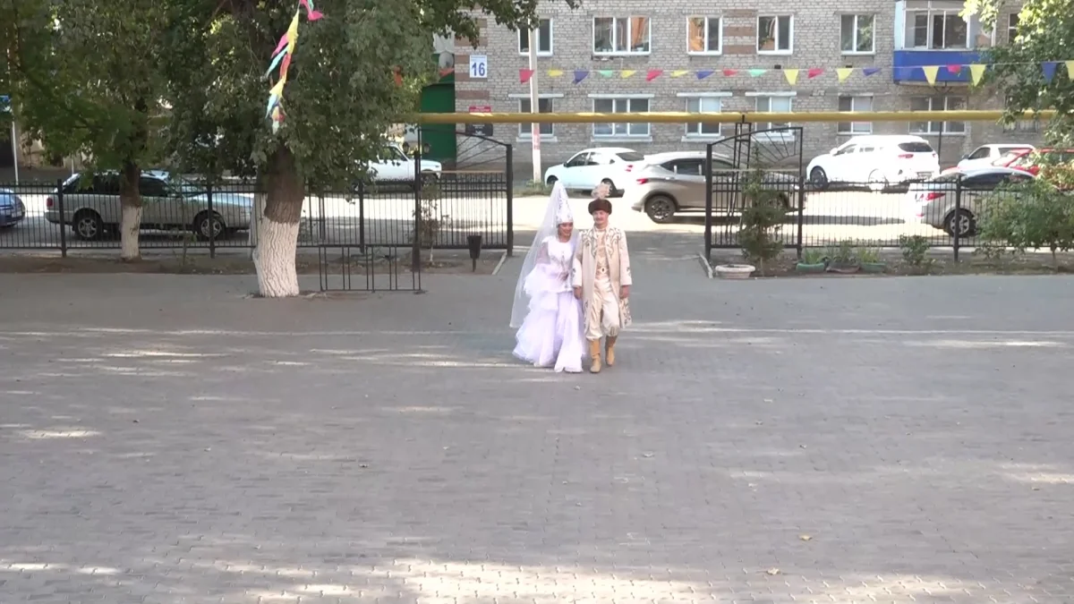 Оралда Қыз Жібек пен Төлеген және динозаврлар дауыс берді