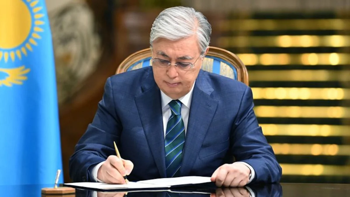 Глава государства направил поздравительную телеграмму поэтессе Марфуге Айтхоже