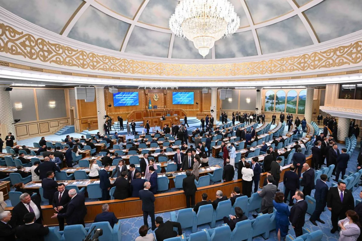 Бүгін Мемлекет басшысы бірінші шақырылымдағы Қазақстан Республикасы Құрылтайы бірінші сессиясының ашылуына қатысады