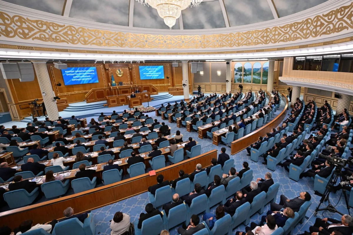 Вице-Президенттің және Премьер-Министрдің кандидатуралары бойынша ұсыныс енгіземін, - Президент