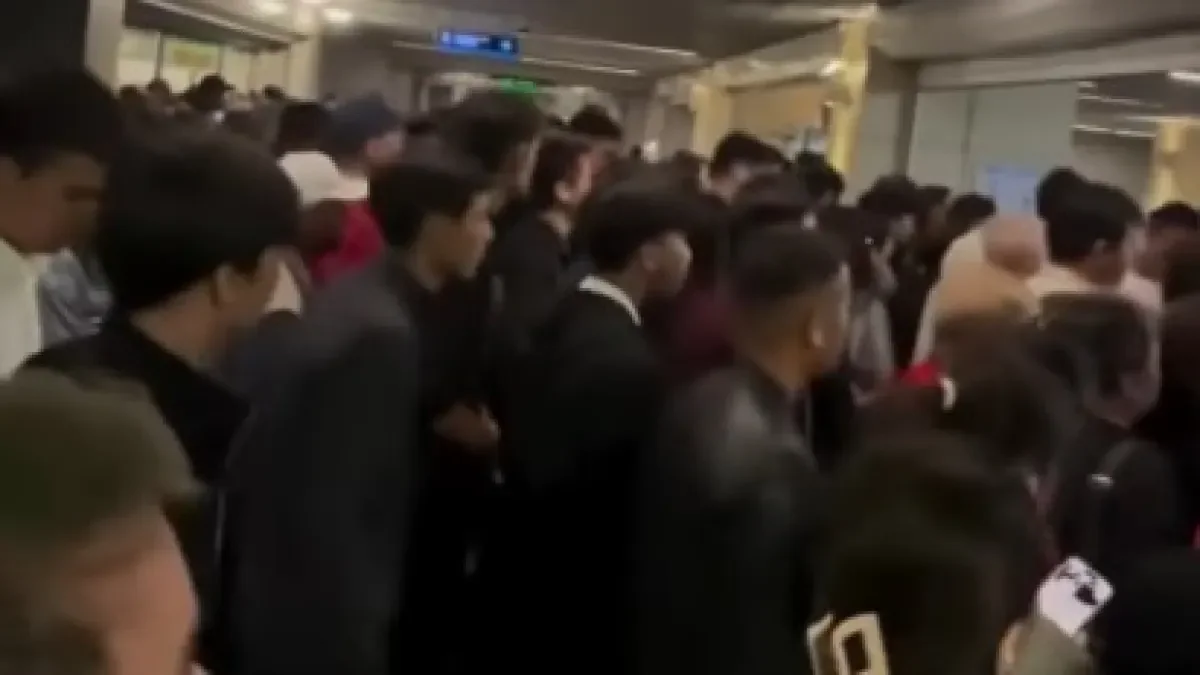 «Жапониядағы метро сияқты»: Алматы метросында жолаушылар қарасы қалыңдады