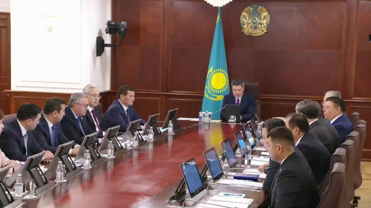 Қазақстанға жыл сайын 300 мың шетелдік жұмысқа келеді
