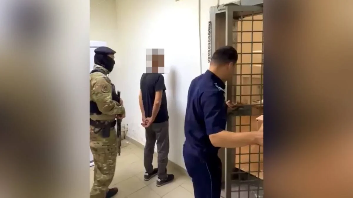 Жаңаөзенде полицейлер мұнай нысандарынан жабдық ұрлады деген күдіктіні ұстады