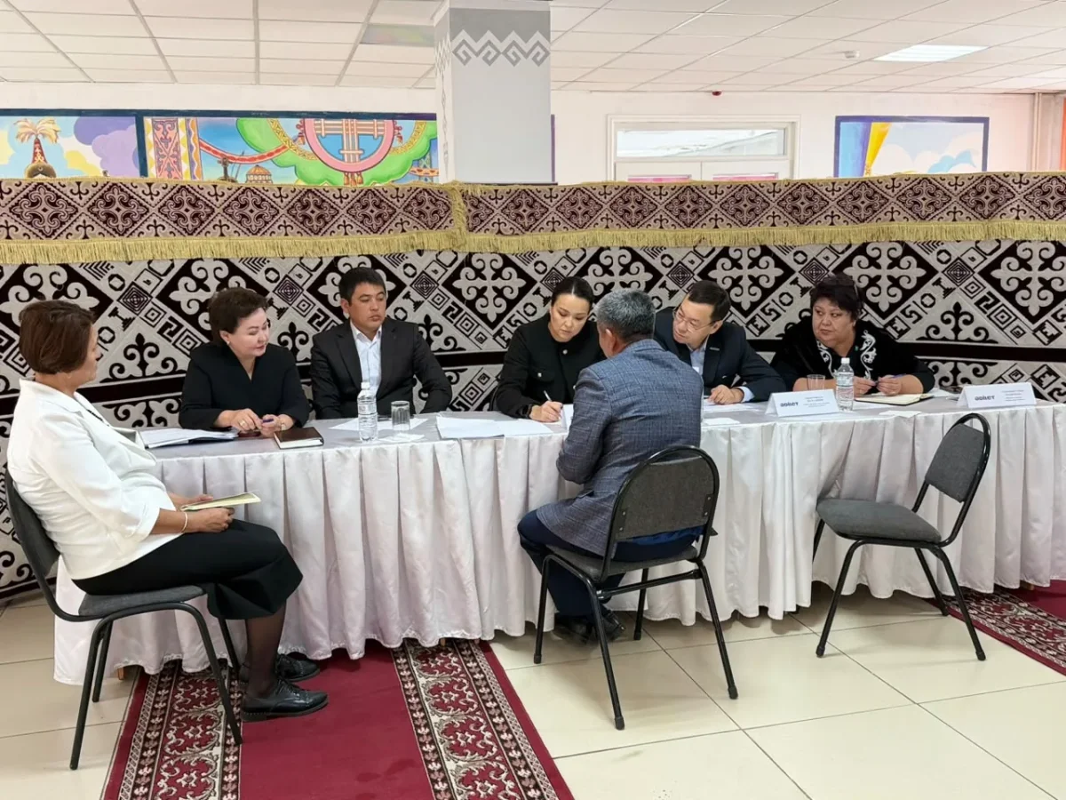 «Әділет» партиясының өкілдері Шортанды және Ақкөл аудандарының тұрғындарымен инфрақұрылымды дамыту мәселелерін талқылады