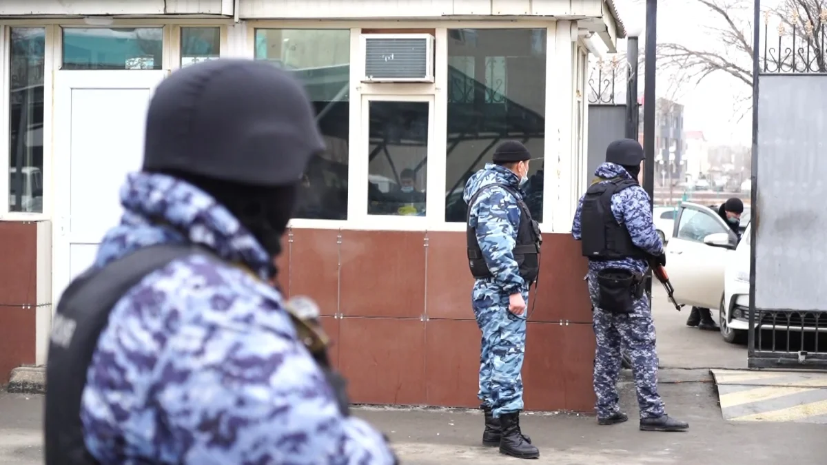 Қызылордада жасөспірім ересек адамға пышақ сұғып алған