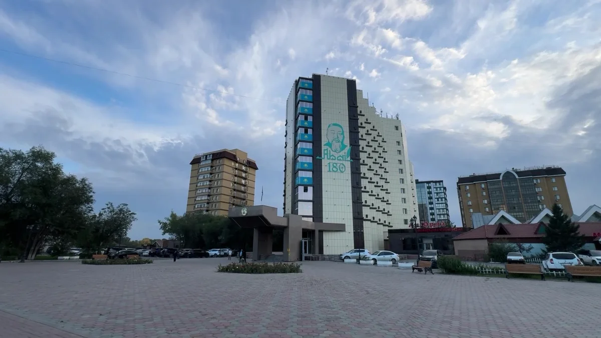 В Семее персональные данные тысяч учителей и сотен детей оказались в открытом доступе в интернете