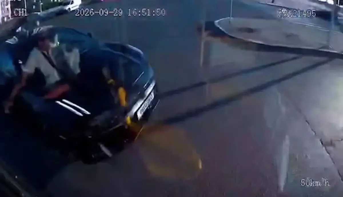Автобусқа жол бермеген: 4 адам ауруханаға жеткізілді