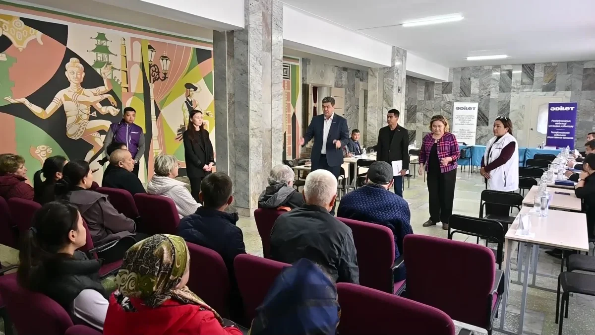 Қостанай облысының Шолақсай ауылында «Әділет» партиясының мобильді қоғамдық қабылдауына 40-тан астам тұрғын жүгінді